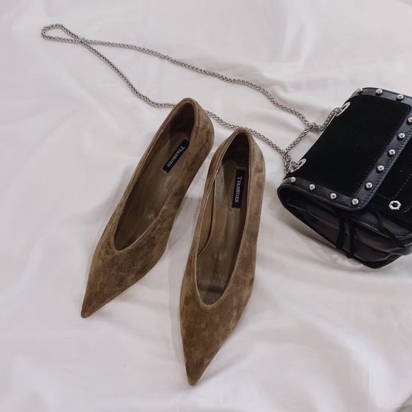 Brown heel